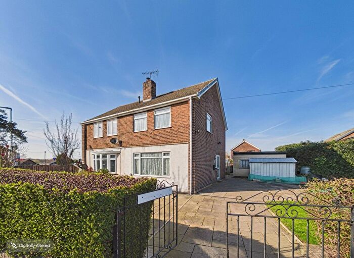 3 Bedroom Semi Detached House For Sale In Avon Walk, Featherstone, Pontefract, WF7
