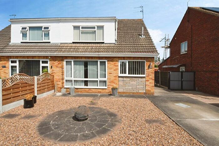 3 Bedroom Semi-Detached House For Sale In Plymouth Road, Scunthorpe, DN17