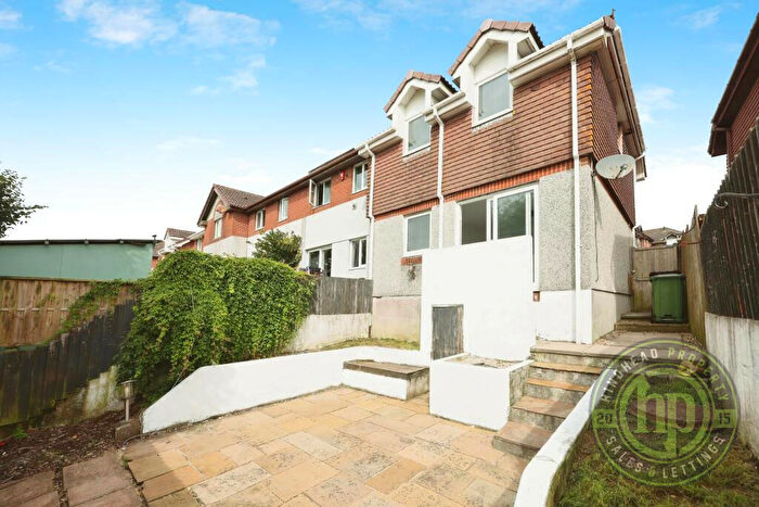 3 Bedroom End Of Terrace House To Rent In Smeaton Square, Plymouth, PL3