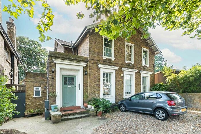 1 Bedroom Flat For Sale In Consort Road, Peckham, SE15