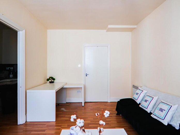 1 Bedroom Flat To Rent In Russell Street, Lancaster, LA1