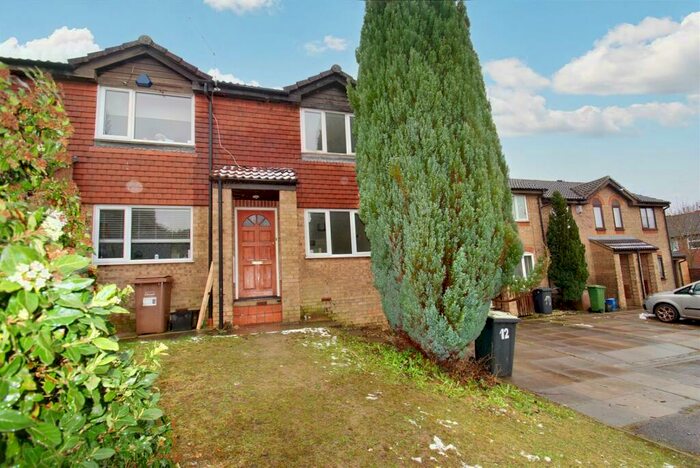 2 Bedroom Terraced House To Rent In Benington Close, Luton, LU2