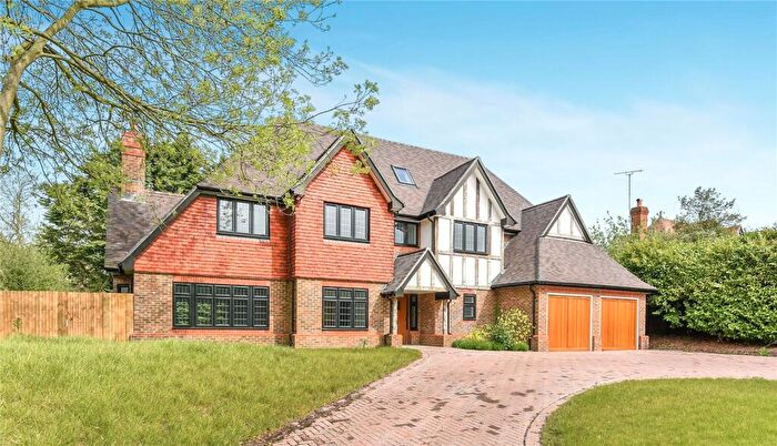 5 Bedroom Detached House To Rent In Chelsfield Hill, Orpington, Kent, BR6