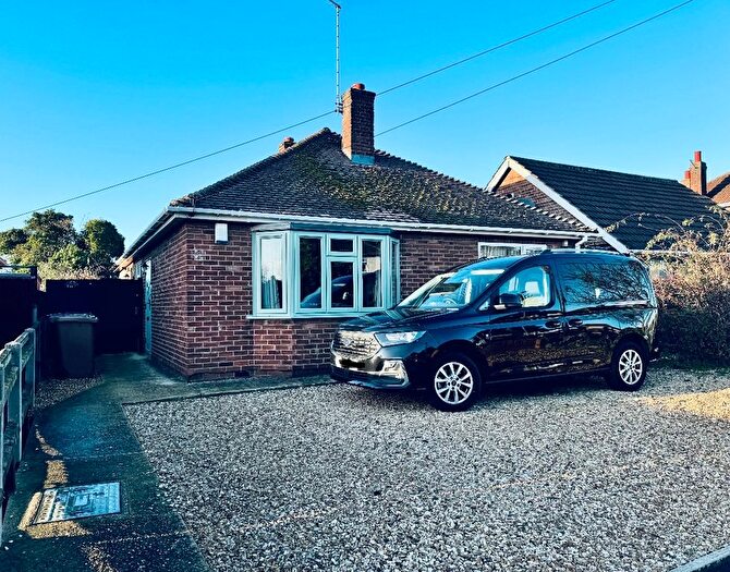 2 Bedroom Detached Bungalow For Sale In Welland Road, Dogsthorpe, Peterborough, PE1