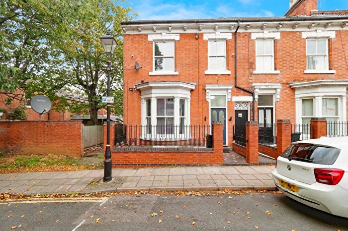 5 Bedroom Terraced House For Sale In Hobart Street, Leicester, LE2