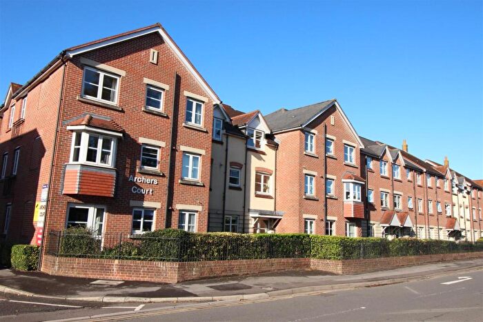 1 Bedroom Retirement Property For Sale In Archers Court, Salisbury, SP1
