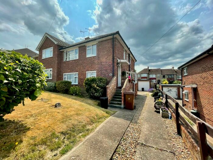 2 Bedroom Maisonette To Rent In Mansel Drive, Rochester, ME1