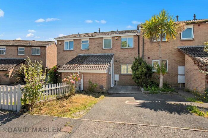 2 Bedroom House To Rent In Abbey Close, Peacehaven, BN10