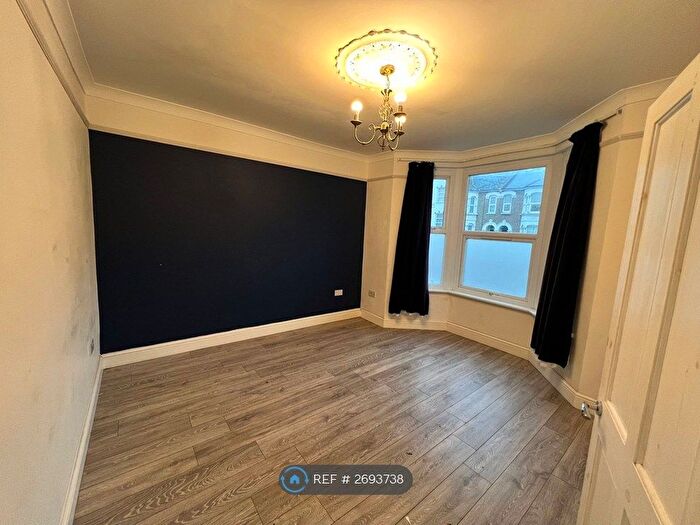 2 Bedroom Flat To Rent In Barking Road, London, E13