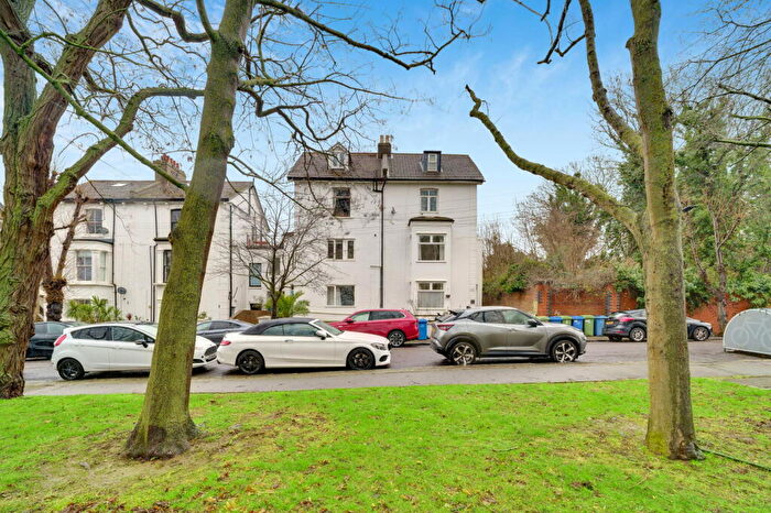 1 Bedroom Flat For Sale In Rye Hill Park, London, SE15