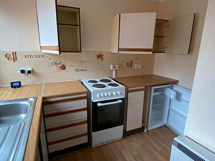 1 Bedroom Maisonette To Rent In Portsmouth Road, Southampton, Hampshire, SO19