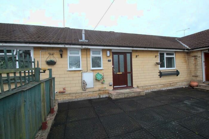 1 Bedroom Apartment To Rent In Carnarvon Close, Chippenham, SN14