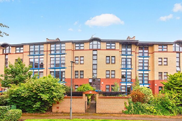 1 Bedroom Flat For Sale In St. Ninian Terrace, Glasgow, G5