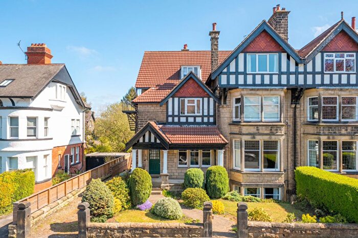 2 Bedroom Flat For Sale In Tewit Well Road, Harrogate, HG2