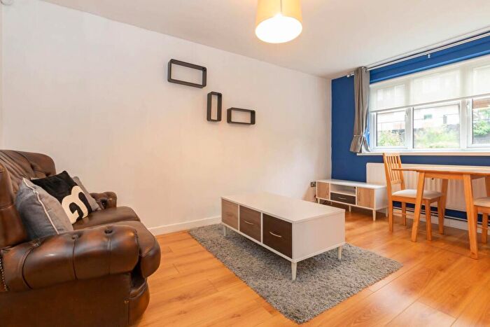 1 Bedroom Apartment To Rent In Richard Lighton House, Parade, B1