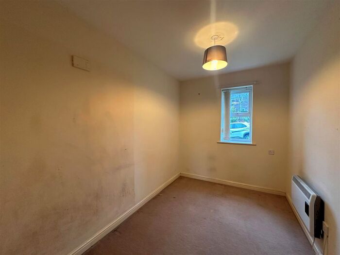 2 Bedroom Flat To Rent In St. Pauls Mews, York, YO24