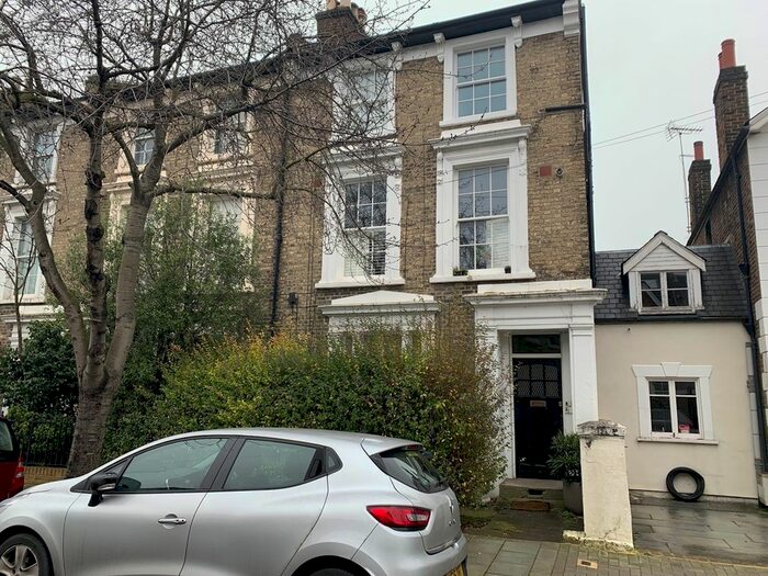 1 Bedroom Flat To Rent In Chancellor Grove, West Dulwich, London, SE21