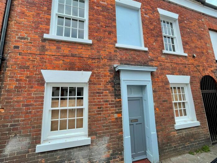 1 Bedroom Terraced House To Rent In Bedford Street, Scarborough, YO11