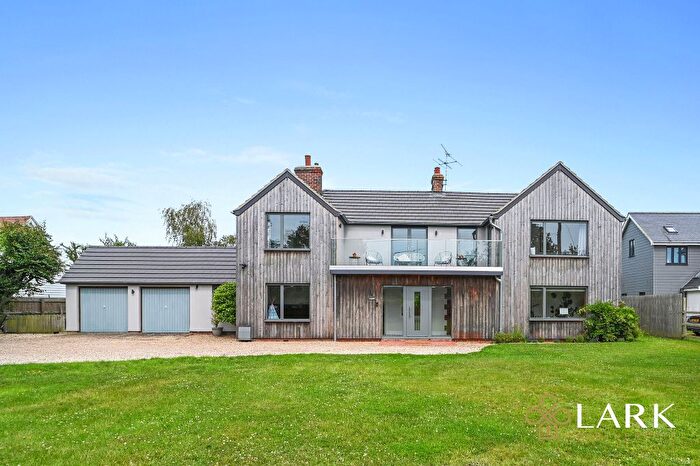 4 Bedroom Detached House For Sale In Bentley, Ipswich, IP9