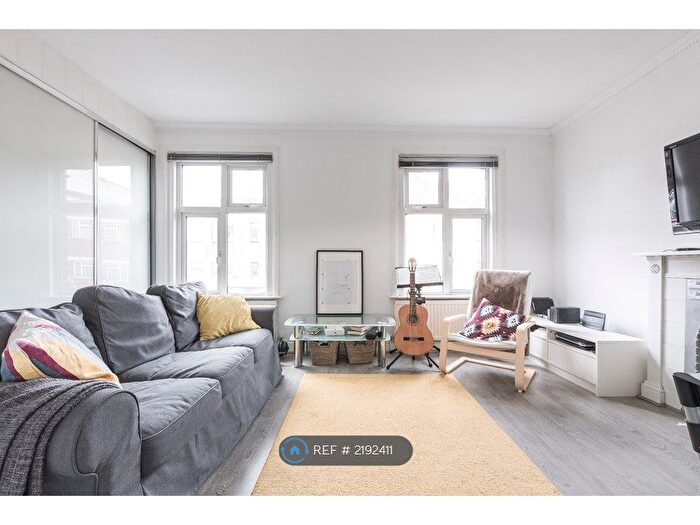 2 Bedroom Flat To Rent In Fulham Palace Road, London, W6