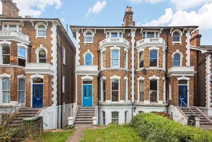 3 Bedroom Flat For Sale In Burnt Ash Road, Lee, SE12