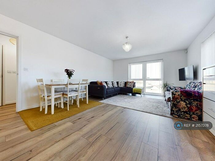 2 Bedroom Flat To Rent In Temple Hill, Dartford, DA1