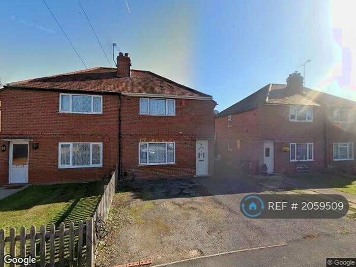 3 Bedroom Semi-Detached House To Rent In Canterbury Avenue, Slough, SL2