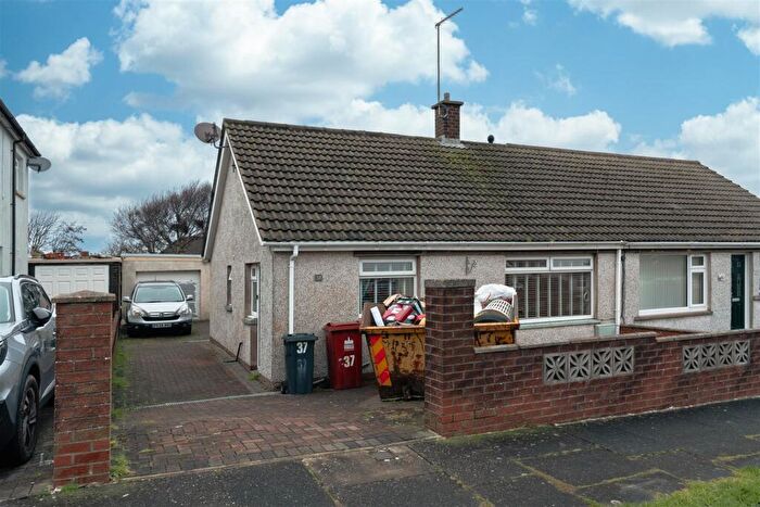 2 Bedroom Semi-Detached Bungalow For Sale In Combe View, Walney, Barrow-In-Furness, LA14