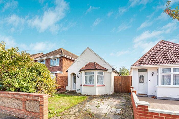 2 Bedroom Bungalow For Sale In Curtis Road, Whitton, TW4