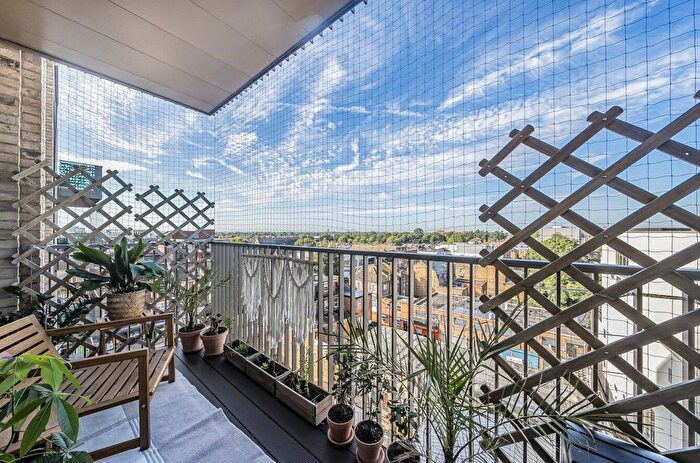 1 Bedroom Flat For Sale In Freedom House, Brownlow Road, London, W13