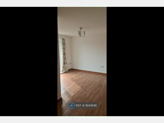 2 Bedroom Flat To Rent In Freeman Court, Southend-On-Sea, SS1