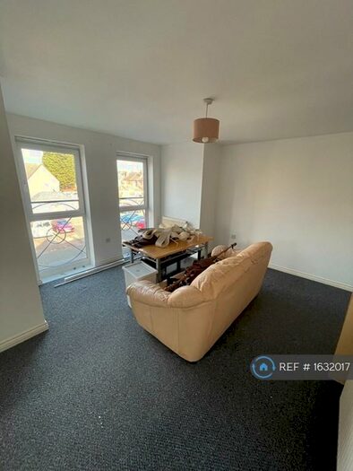 2 Bedroom Flat To Rent In Thackhall Street, Coventry, CV2