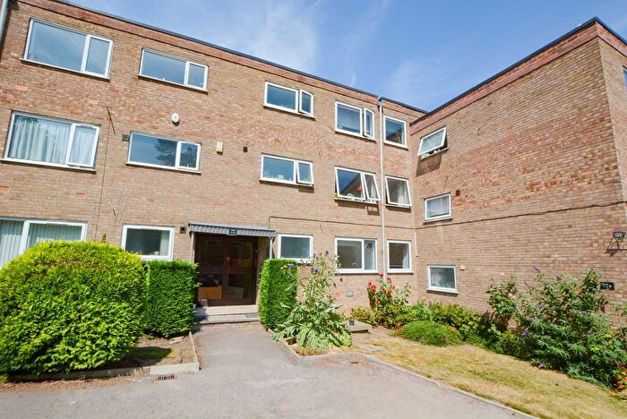2 Bedroom Flat For Sale In Tiffany Court, Stoneygate, Leicester, LE2
