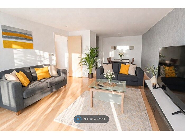 3 Bedroom Flat To Rent In Westgate Apartments, London, E16