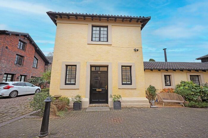2 Bedroom Detached House For Sale In Park Drive, Trentham, Stoke On Trent, Staffordshire, ST4