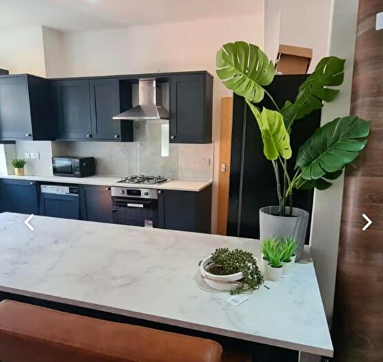 5 Bedroom Terraced House To Rent In Royal Park Terrace, Leeds, West Yorkshire, LS6