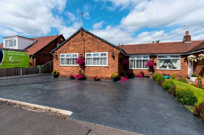 3 Bedroom Semi Detached Bungalow For Sale In Northdale Road, Paddington, WA1