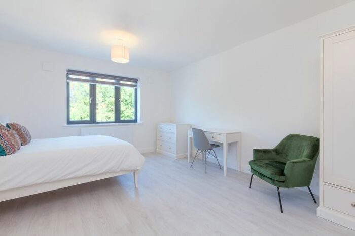 1 Bedroom Flat To Rent In High Street, Kidlington, OX5