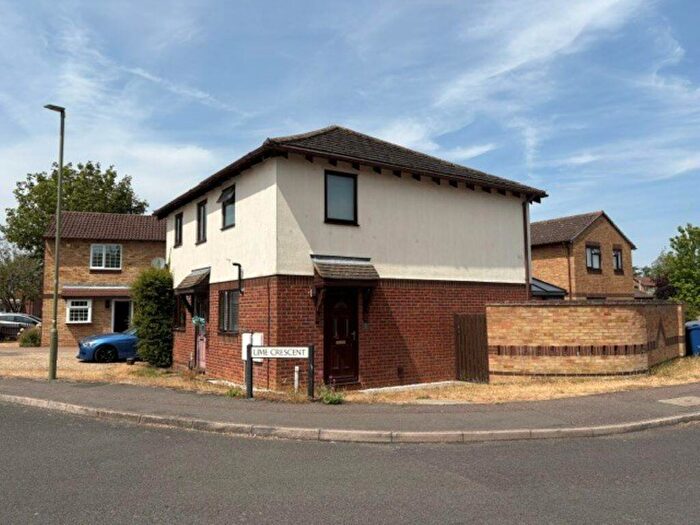 2 Bedroom Semi Detached House For Sale In Lime Crescent, Bicester, OX26