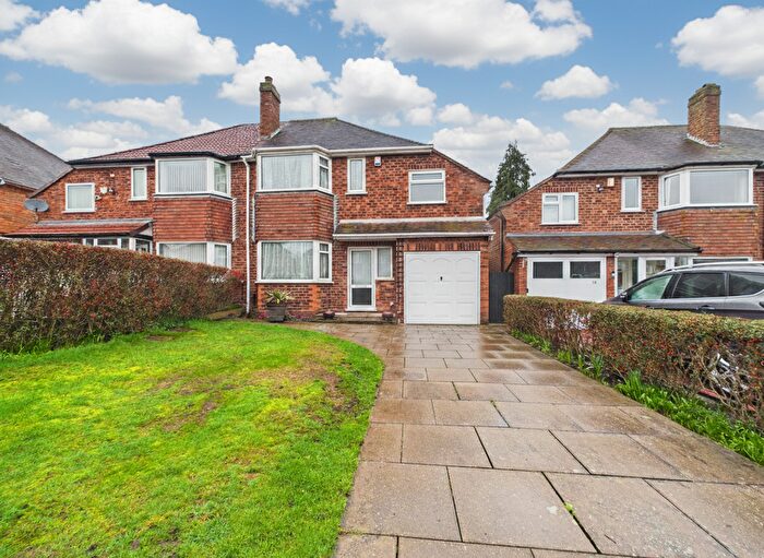 3 Bedroom Semi Detached House For Sale In Eastleigh Croft, Walmley, Sutton Coldfield, B76