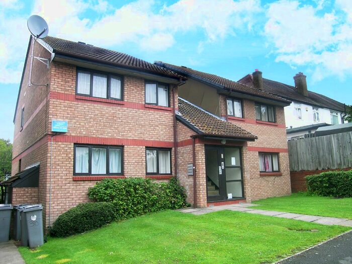 2 Bedroom Flat To Rent In Viewfield Close, Kenton HA3