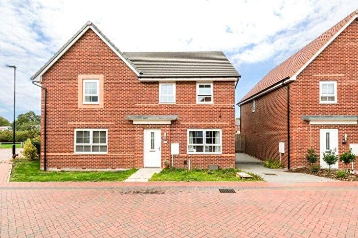 3 Bedroom Semi-detached House For Sale In Yarborough Drive, Doncaster, South Yorkshire, DN2