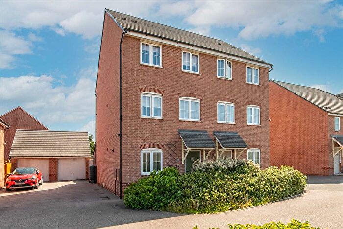 4 Bedroom Property To Rent In Greengage Road, Nottingham, NG12