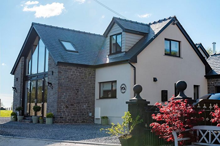 4 Bedroom Detached House For Sale In Llandeilo Road, Gorslas, Llanelli, Carmarthenshire., SA14