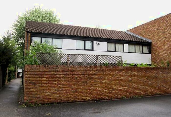 5 Bedroom House To Rent In High Kingsdown –, BS2