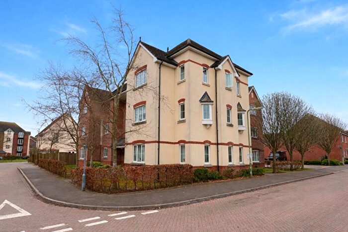 1 Bedroom Flat For Sale In Woodland Walk, Aldershot, Hampshire, GU12