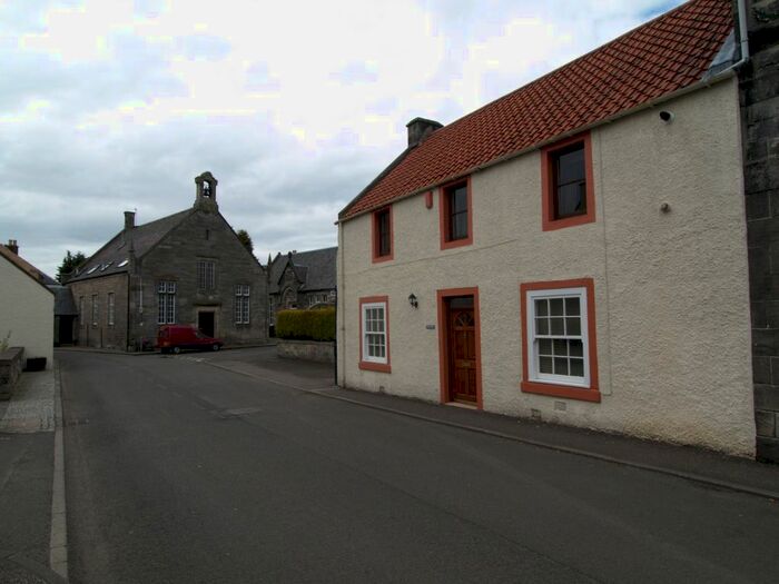 1 Bedroom Flat To Rent In Bandar Abbas Low Causeway, Culross, KY12