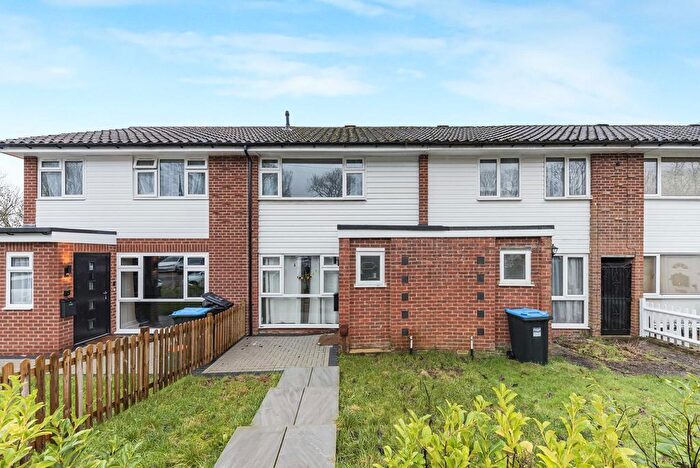 2 Bedroom Property For Sale In Greenacres, Oxted, RH8