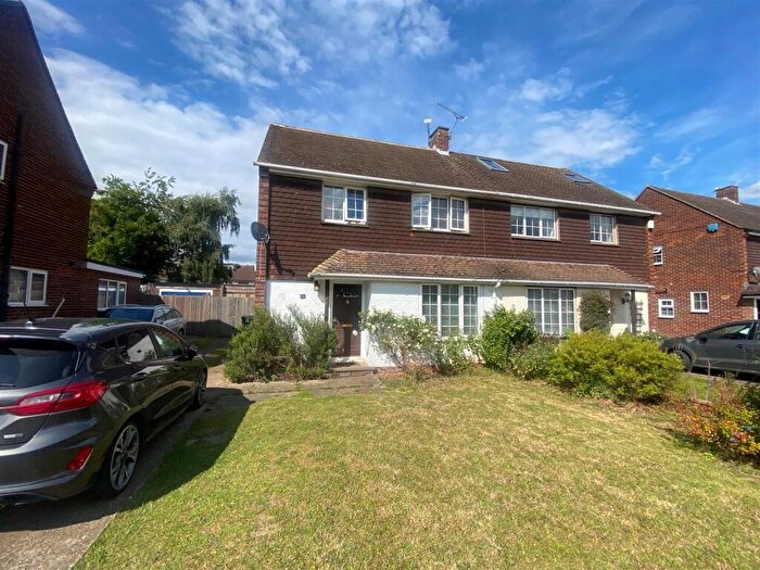 3 Bedroom Semi Detached House To Rent In The Avenue, Aylesford, Kent, ME20