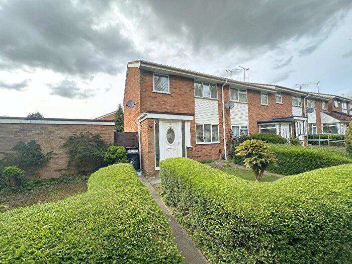 3 Bedroom Terraced House To Rent In Buckingham Drive, Luton, LU2